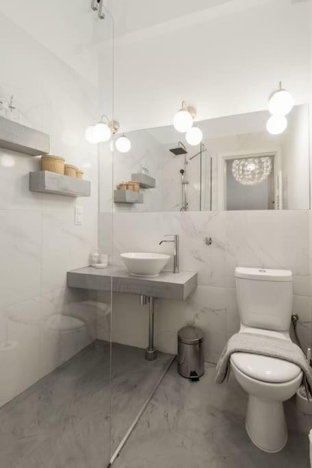 Roman Market- Upper Aristotelous Sq Luxury Apartment سالونيك المظهر الخارجي الصورة