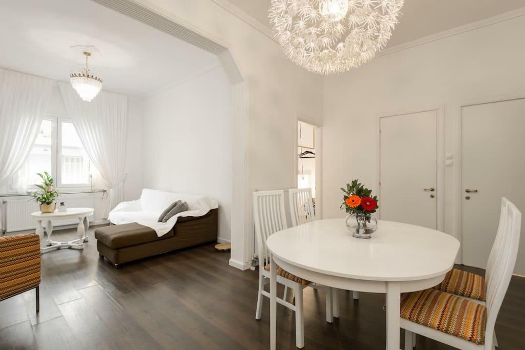 Roman Market- Upper Aristotelous Sq Luxury Apartment سالونيك المظهر الخارجي الصورة