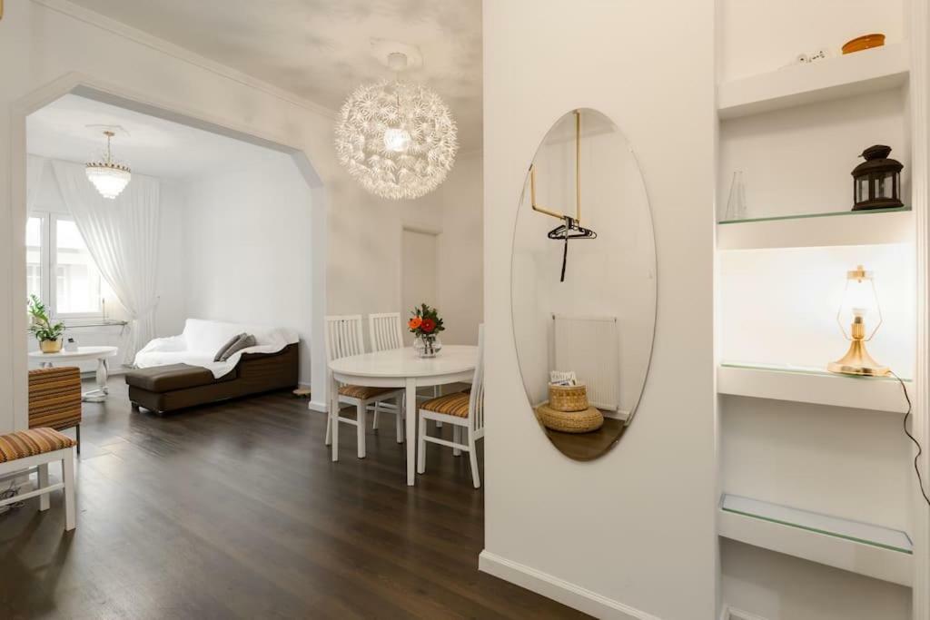 Roman Market- Upper Aristotelous Sq Luxury Apartment سالونيك المظهر الخارجي الصورة